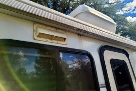 1993 TOYOTA HILUX TRUCK 3L GALAXY