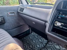 1993 TOYOTA HIACE COMMUTER VAN 3L CONTEMPO