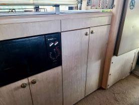 1993 TOYOTA HILUX TRUCK 3L GALAXY