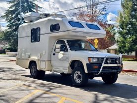 1993 TOYOTA HILUX TRUCK 3L GALAXY