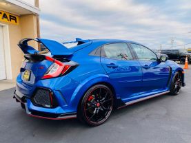 Used 2017 HONDA CIVIC TYPE R HATCHBACK 4-CYL, VTEC, TURBO, 2.0 LITER TOURING HATCHBACK SEDAN 4D - LA Auto Star located in Virginia Beach, VA