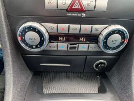 2005 MERCEDES-BENZ SLK-CLASS CONVERTIBLE V6, 3.5 LITER SLK 350 ROADSTER 2D - LA Auto Star in Virginia Beach, VA