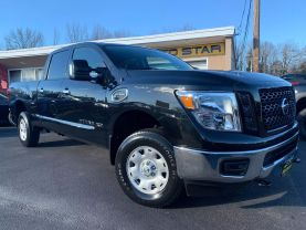 2019 NISSAN TITAN XD CREW CAB PICKUP V8, TURBO DIESEL, 5.0 LITER SV PICKUP 4D 6 1/2 FT - LA Auto Star in Virginia Beach, VA