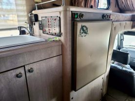 1993 TOYOTA HILUX TRUCK 3L GALAXY