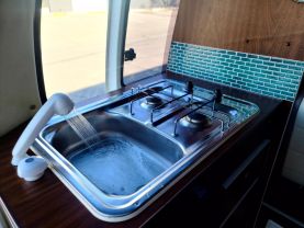 1996 TOYOTA HIACE VAN 3L CAMPER