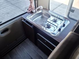 1996 TOYOTA HIACE VAN 3L CAMPER