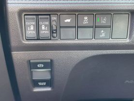 Used 2018 HONDA ODYSSEY PASSENGER V6, I-VTEC, 3.5 LITER EX-L W/NAVIGATION & RES MINIVAN 4D - LA Auto Star located in Virginia Beach, VA