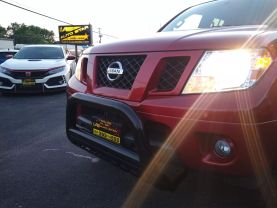2012 NISSAN FRONTIER CREW CAB PICKUP V6, 4.0 LITER PRO-4X PICKUP 4D 5 FT - LA Auto Star in Virginia Beach, VA