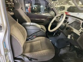 1994 TOYOTA HIACE VAN 1KZ-TE COMMUTER