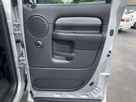 2005 DODGE RAM 2500 QUAD CAB PICKUP V8, HEMI, 5.7 LITER LARAMIE PICKUP 4D 6 1/4 FT - LA Auto Star in Virginia Beach, VA