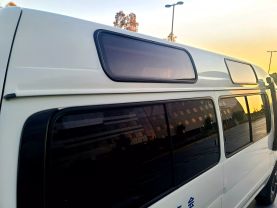 1995 TOYOTA HIACE COMMUTER VAN 3L DX
