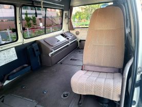 1995 TOYOTA HIACE COMMUTER VAN 3L DX