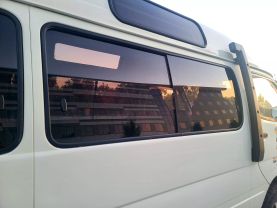 1995 TOYOTA HIACE COMMUTER VAN 3L DX