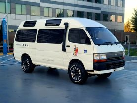 1995 TOYOTA HIACE COMMUTER VAN 3L DX