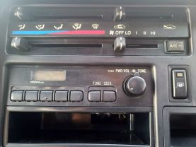 1995 TOYOTA HIACE COMMUTER VAN 3L DX