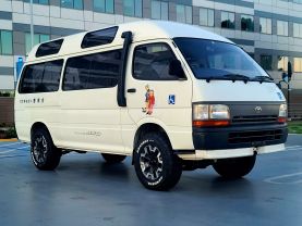 1995 TOYOTA HIACE COMMUTER VAN 3L DX