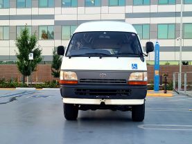 1995 TOYOTA HIACE COMMUTER VAN 3L DX