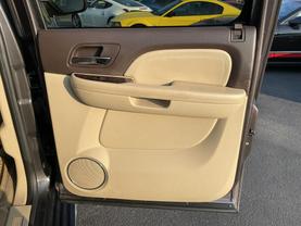 2011 GMC YUKON XL 1500 SUV V8, FLEX FUEL, 6.2 LITER DENALI SPORT UTILITY 4D - LA Auto Star in Virginia Beach, VA
