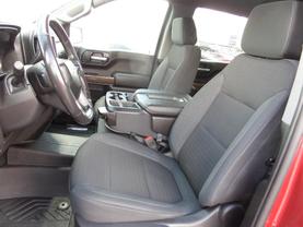 2020 CHEVROLET SILVERADO 1500 CREW CAB PICKUP V8, ECOTEC3, DFM, 5.3 LITER RST PICKUP 4D 6 1/2 FT at Gael Auto Sales in El Paso, TX