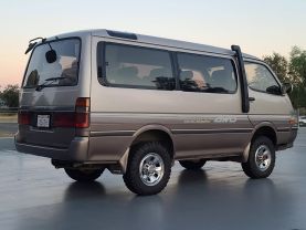 1993 TOYOTA HIACE VAN 3L SUPER CUSTOM LIMITED