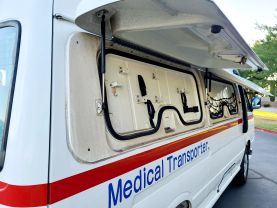 1996 TOYOTA HIACE COMMUTER VAN 1UZ-FE HIMEDIC AMBULANCE