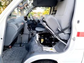 1996 TOYOTA HIACE COMMUTER VAN 1UZ-FE HIMEDIC AMBULANCE