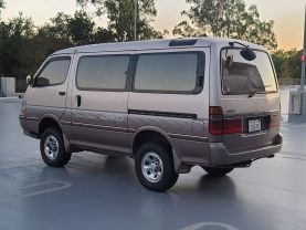 1993 TOYOTA HIACE VAN 3L SUPER CUSTOM LIMITED
