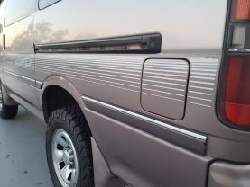 1993 TOYOTA HIACE VAN 3L SUPER CUSTOM LIMITED