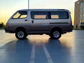 1993 TOYOTA HIACE VAN 3L SUPER CUSTOM LIMITED