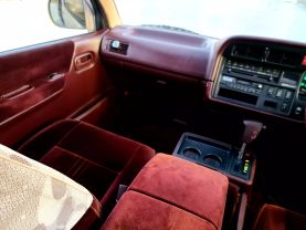 1993 TOYOTA HIACE VAN 3L SUPER CUSTOM LIMITED