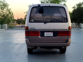 1993 TOYOTA HIACE VAN 3L SUPER CUSTOM LIMITED