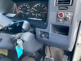 1996 TOYOTA HIACE CAMPER 3L LAIKA