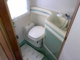 1996 TOYOTA HIACE CAMPER 3L LAIKA