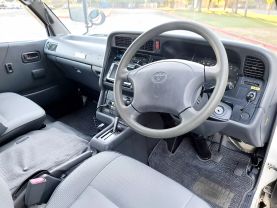 1996 TOYOTA HIACE COMMUTER VAN 1UZ-FE HIMEDIC AMBULANCE