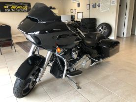 2019 Harley Davison Road Glide - - Image 3
