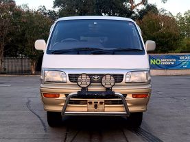 1994 TOYOTA HIACE VAN 1KZ-TE SUPER CUSTOM LIMITED