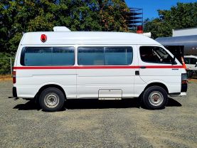 1993 TOYOTA HIACE COMMUTER VAN 3L AMBULANCE