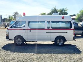 1993 TOYOTA HIACE COMMUTER VAN 3L AMBULANCE