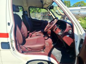 1993 TOYOTA HIACE COMMUTER VAN 3L AMBULANCE