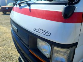 1993 TOYOTA HIACE COMMUTER VAN 3L AMBULANCE