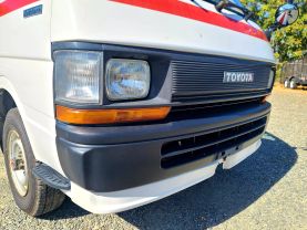 1993 TOYOTA HIACE COMMUTER VAN 3L AMBULANCE
