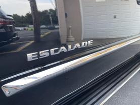 Used 2011 CADILLAC ESCALADE SUV V8, FLEX FUEL, 6.2 LITER SPORT UTILITY 4D - LA Auto Star located in Virginia Beach, VA