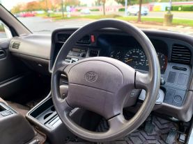 1996 TOYOTA HIACE VAN 2RZ-E LIVING SALOON EX