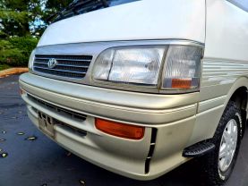 1996 TOYOTA HIACE VAN 2RZ-E LIVING SALOON EX