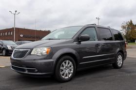 2016 CHRYSLER TOWN & COUNTRY PASSENGER GREY AUTOMATIC - Faris Auto Mall
