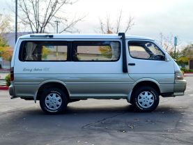 1996 TOYOTA HIACE VAN 2RZ-E LIVING SALOON EX