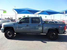 2013 CHEVROLET SILVERADO 1500 CREW CAB PICKUP V8, FLEX FUEL, 5.3 LITER LT PICKUP 4D 5 3/4 FT at Gael Auto Sales in El Paso, TX