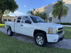 2007 CHEVROLET SILVERADO 1500 EXTENDED CAB PICKUP WHITE AUTOMATIC - Citywide Auto Group LLC