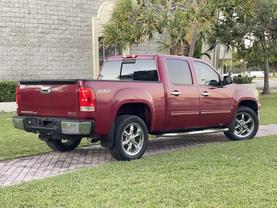 2007 GMC SIERRA 1500 CREW CAB PICKUP RED AUTOMATIC - Citywide Auto Group LLC
