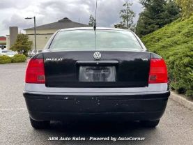 1999 VOLKSWAGEN PASSAT SEDAN V6, 2.8 LITER GLS SEDAN 4D